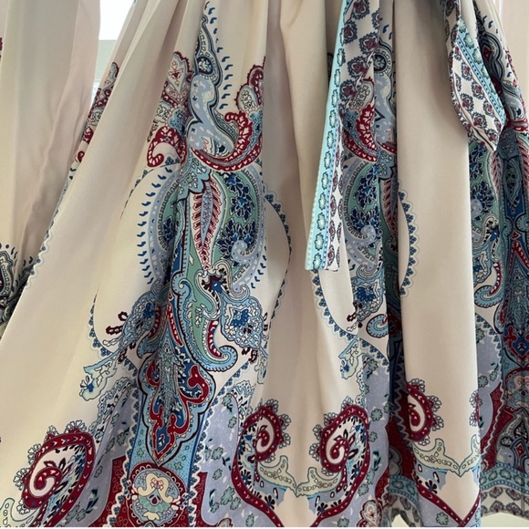 Boutique Dress - Picture 5 of 7